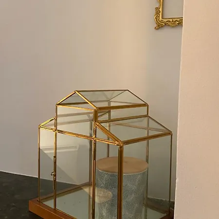 La Source, Maison De Vieux